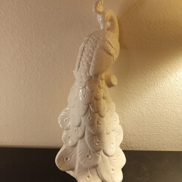 RARE HTF EXQUISITE Haeger 21"x12" Ceramic White Peacock Sculpture. - Picture 8 of 10